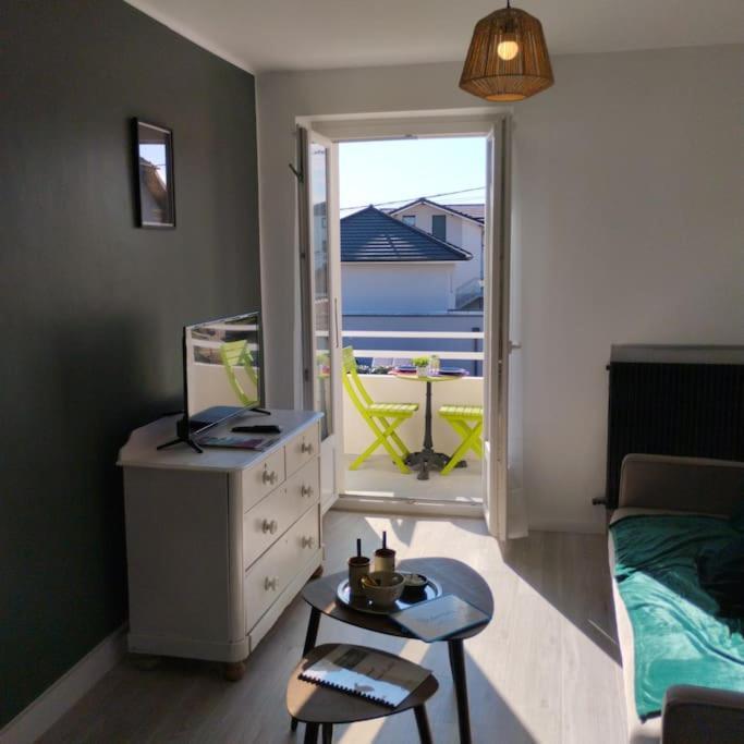 Appartement Verdoyant Au Bord Du Lac Leman Entre Evian Et Thonon Dans Une Villa Publier Eksteriør bilde